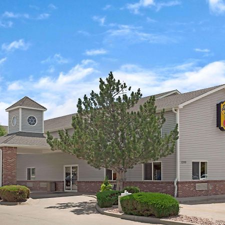 Super 8 By Wyndham Windsor Hotel Exterior foto